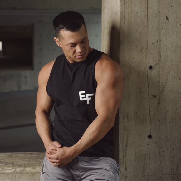 Muscle Tank - Picture 2 of 4